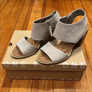 GENTLY USED ✨ TOMS Majorca Sandal